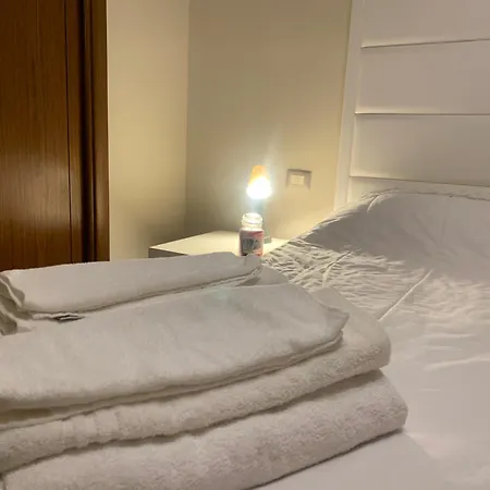 Chiara * ריביסונדולי